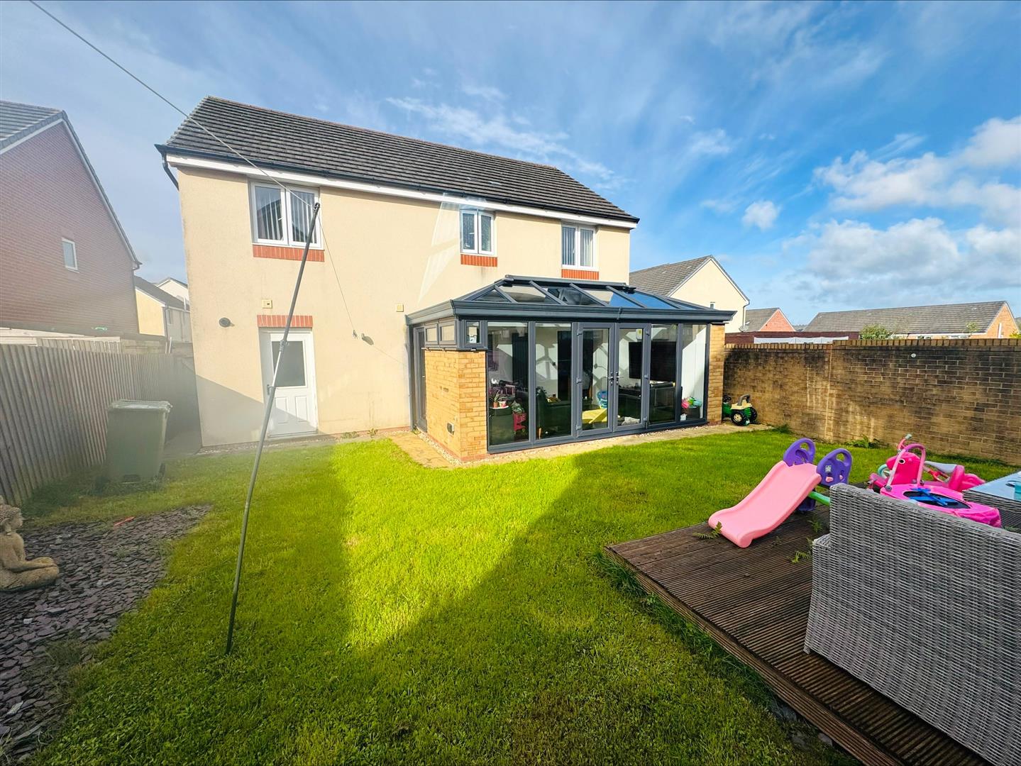 Heol Waungron, Carway, Kidwelly, SA17 4HY